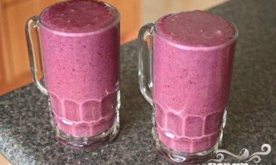 Рецепт витаминный напиток из персика и черники