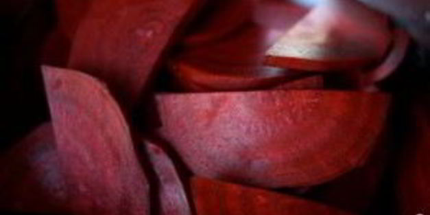 витаминный напиток из свеклы, манго и помидор