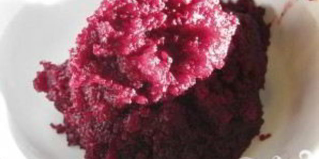 витаминный напиток из свеклы, моркови и черники