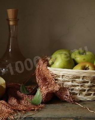 Яблочное вино с изюмом