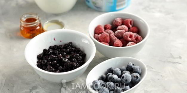ягодный протеиновый коктейль с медом