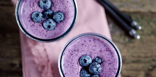 ягодный протеиновый коктейль с медом