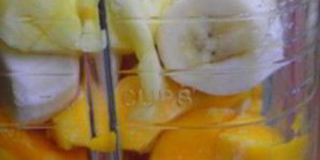 зеленый витаминный напиток тропик