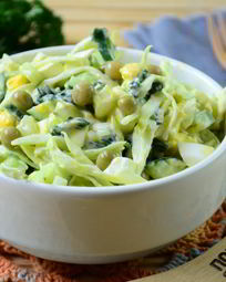 Салат с огурцами