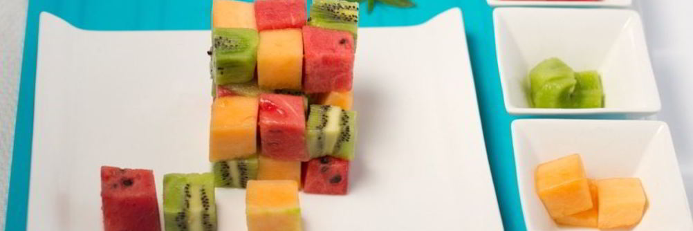 Фруктовый салат кубиками