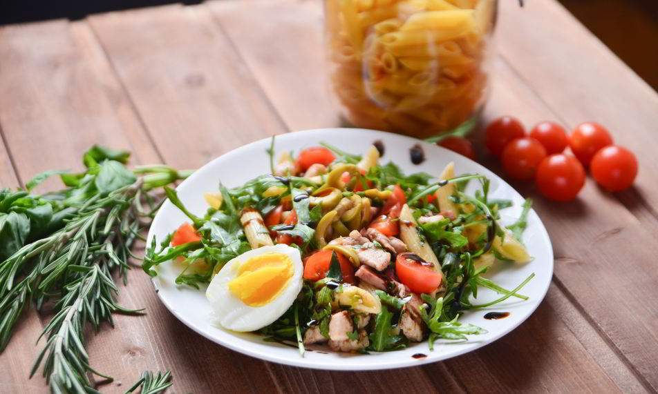 Рецепт холодный салат с пастой пенне и курицей