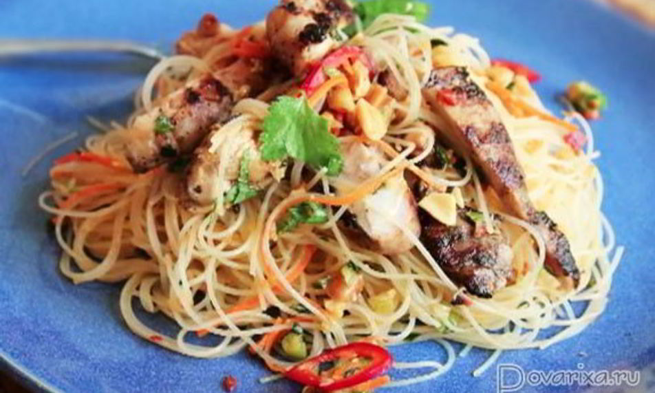 Рецепт острый салат с рисовой лапшой