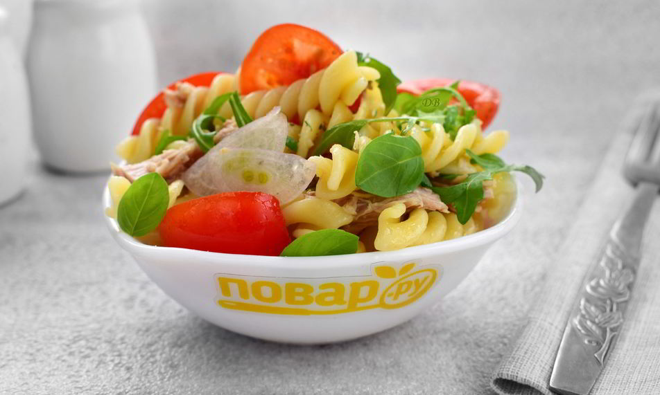 Рецепт паста-салат с консервированным тунцом