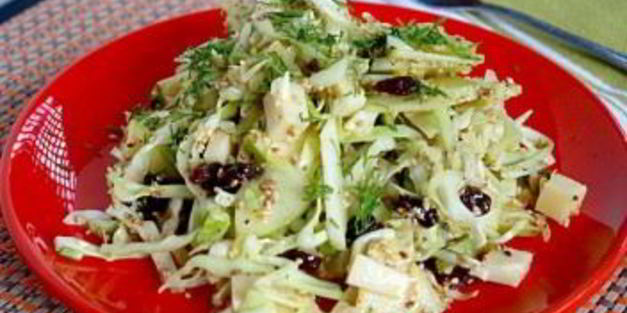 простой салат из свежей капусты