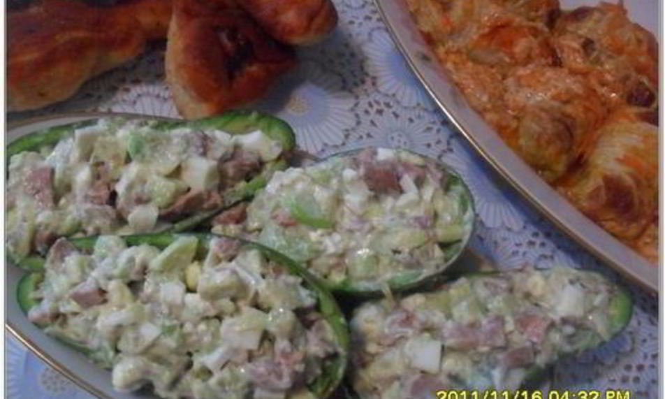 Рецепт салат из авокадо с печенью трески