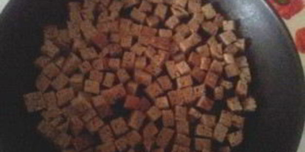 салат из китайской капусты с сухариками