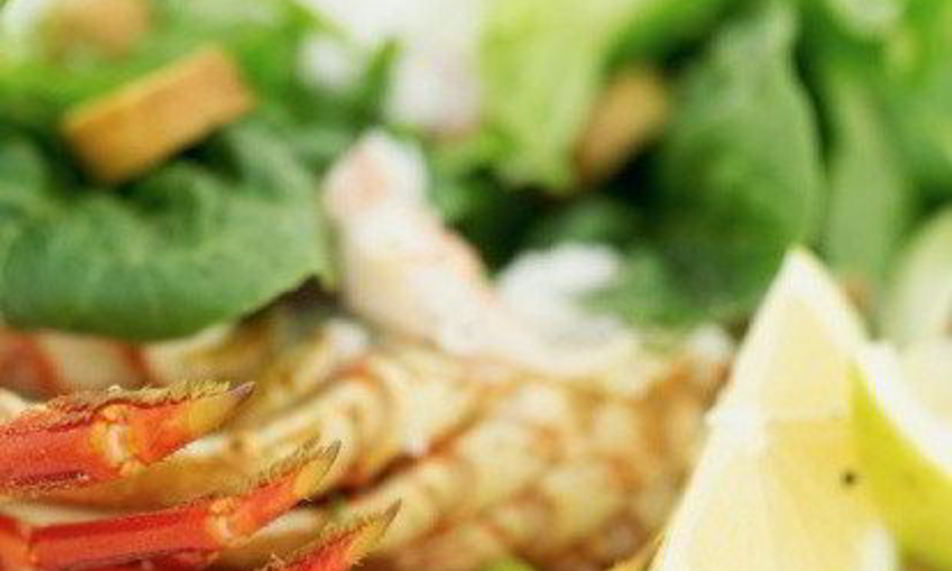 Рецепт салат из крабов с яблоками, лимоном и зеленью