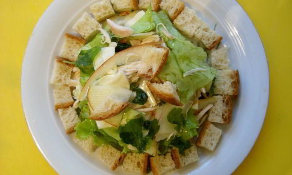 Рецепт салат из курицы с сухариками