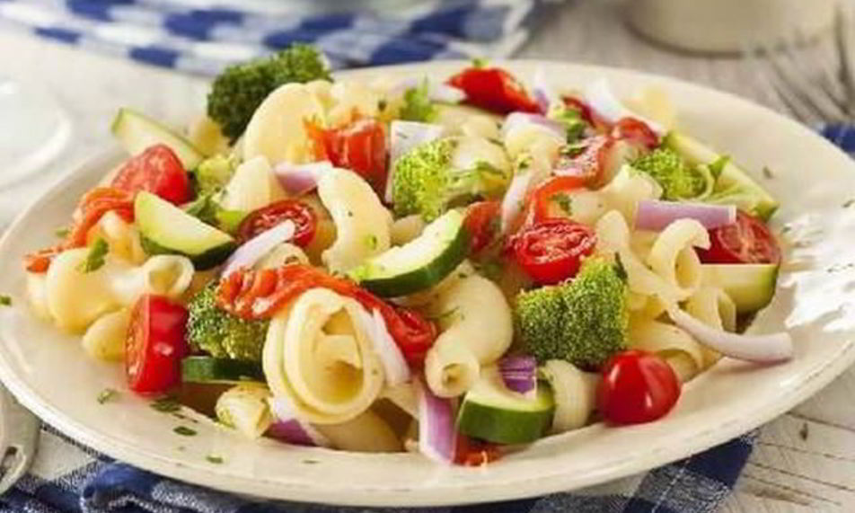 Рецепт салат из макарон с овощами