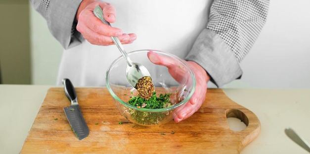 салат из пасты с тунцом и кукурузой