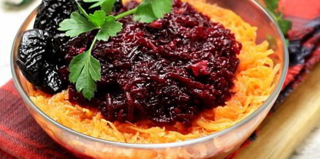 салат из вареной свеклы и сырой моркови