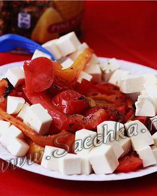 Салат из запеченного сладкого перца