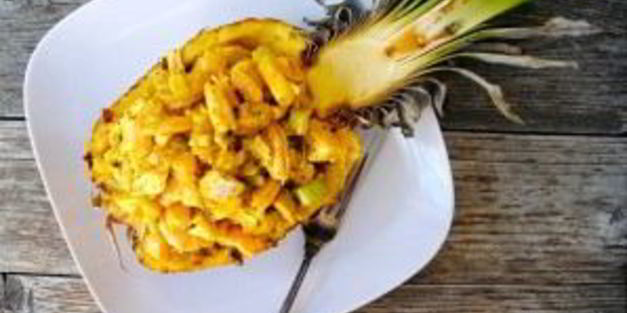 салат нежность с креветками и ананасом