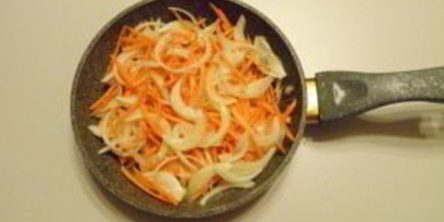 салат новогодний с кальмарами