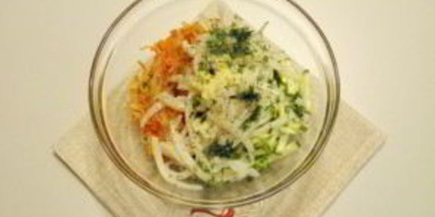 салат новогодний с кальмарами