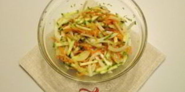 салат новогодний с кальмарами