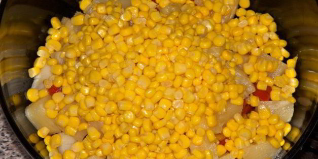 салат с ананасами и курицей