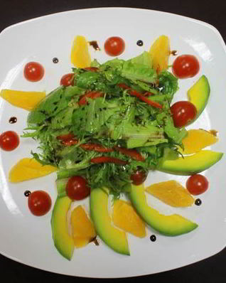 Салат с авокадо и апельсинами