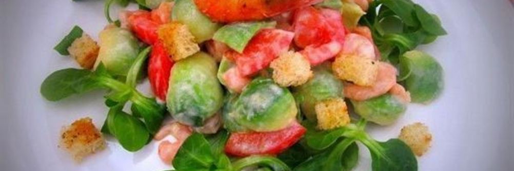 Салат с авокадо и креветками