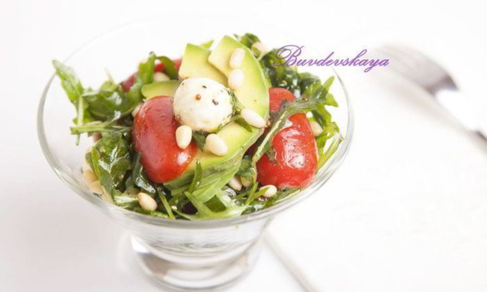 Рецепт салат с авокадо и моцареллой