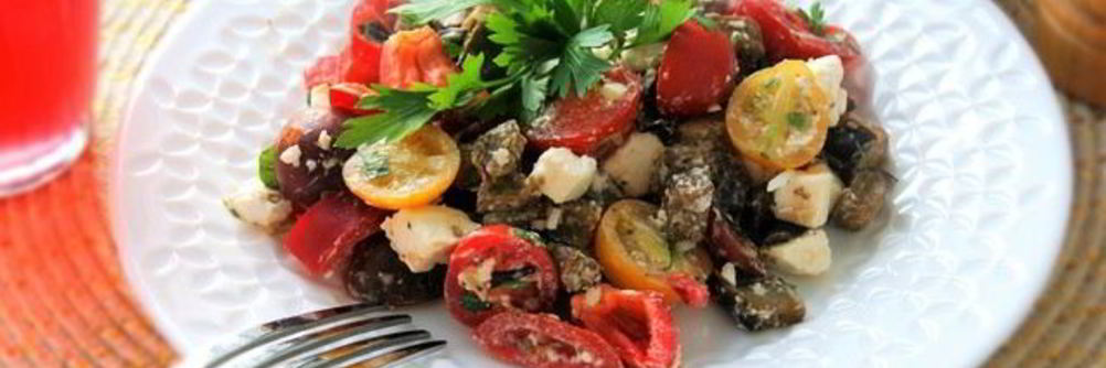 Салат с баклажанами и брынзой