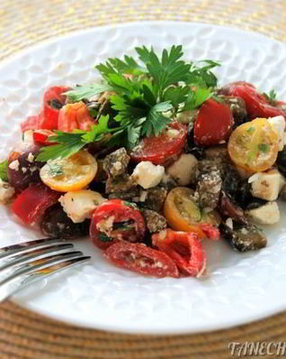 Салат с баклажанами и брынзой