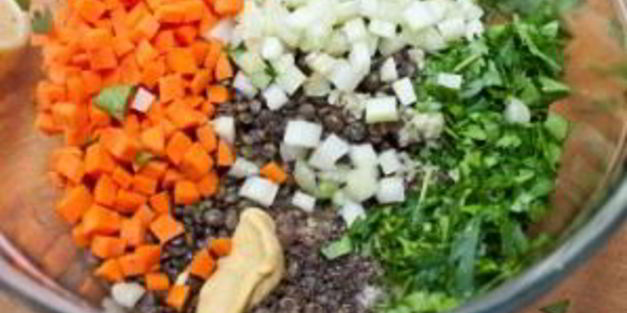 салат с чечевицей