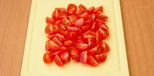 салат с черемшой и овощами