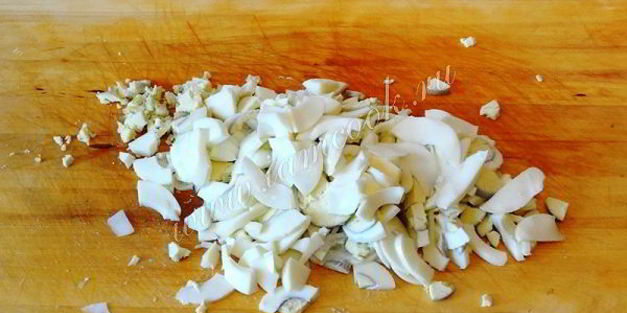 салат с кальмарами и крабовыми палочками