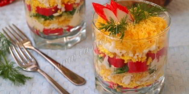 салат с крабовыми палочками и огурцом