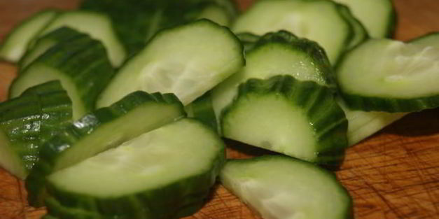 салат с курицей и сыром фета