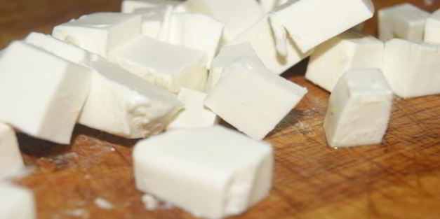 салат с курицей и сыром фета