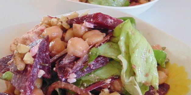 салат с нутом и свеклой