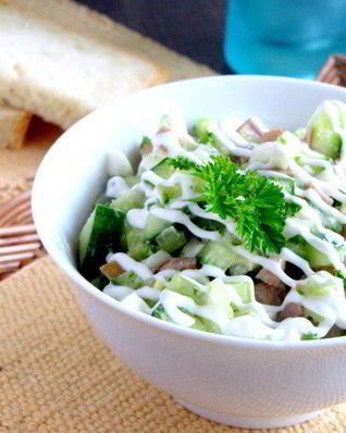 Салат с печенью трески