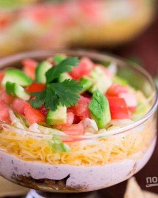 Салат с творогом