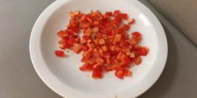 салат с вареной колбасой