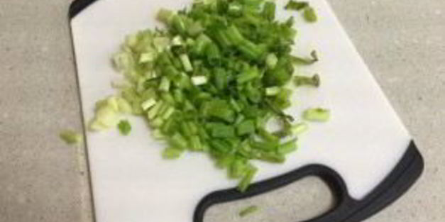 салат с вареной колбасой