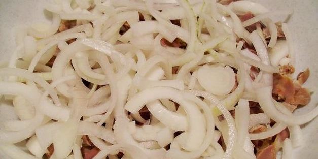 салат с желудками и морковью