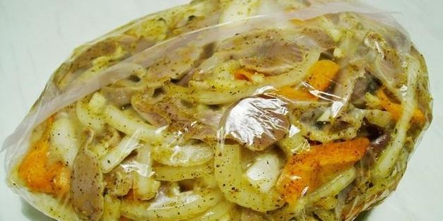 салат с желудками и морковью