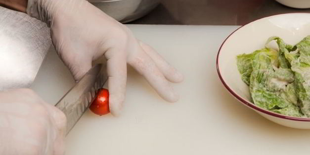 салат цезарь с креветками