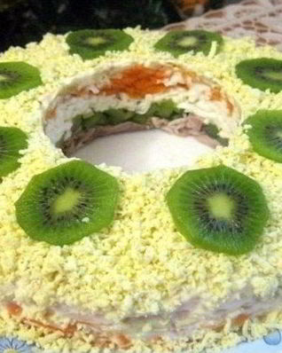 Слоеный салат с курицей Малахитовый браслет