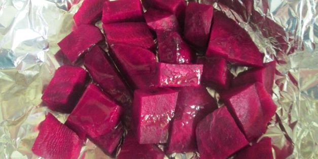 свекольный салат с фасолью и черносливом