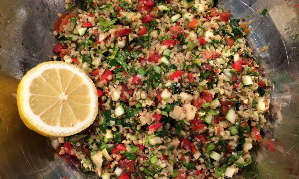 Рецепт табуле из киноа с булгуром и маринованными артишоками