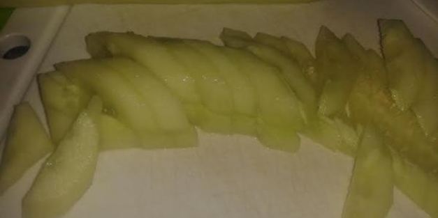 теплый салат с красной рыбой