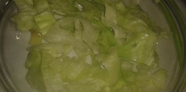 теплый салат с красной рыбой